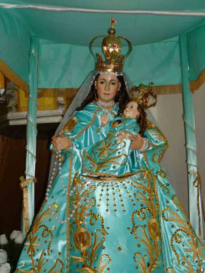 Sant�sima Virgen del Rosario, Patrona del distrito de  Ichoc�n. Cortes�a del Prof. Numa Vel�squez Ch�vez. Ichoc�n, Octubre 2006.