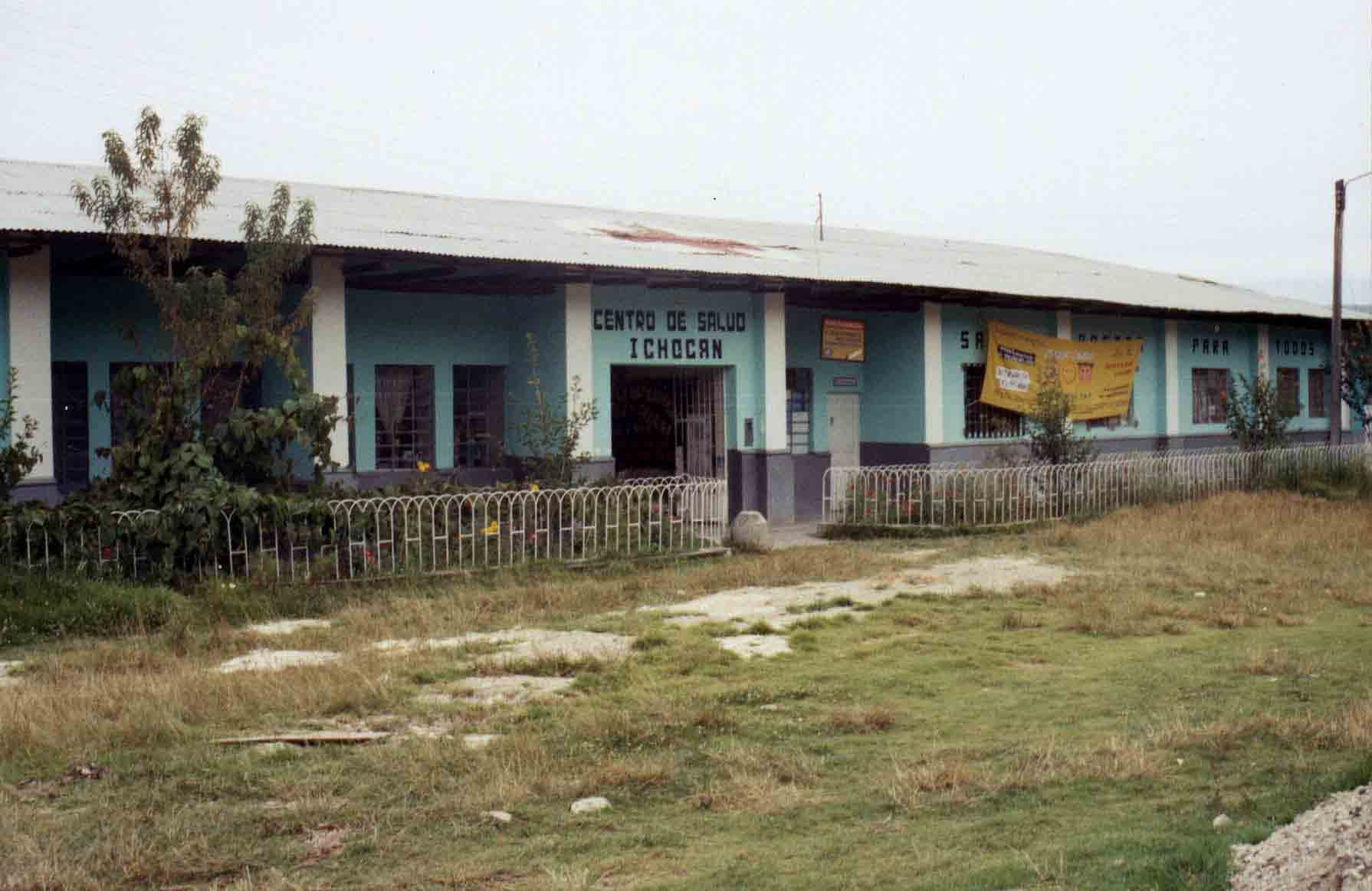 Centro de Salud "Ichoc�n". (Dic.2005)