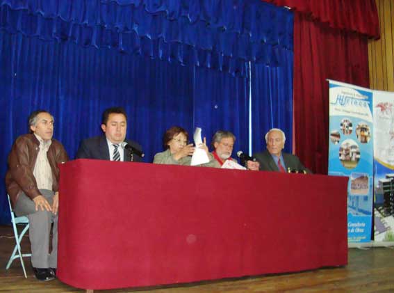 Carlos Cabrera Miranda, Walter Villanueva C ruzado, Carmen Lezcano, Carlos Fuller Huanuire Y Jorge Pereyra Terrones integran la 2da. Mesa del Recital.