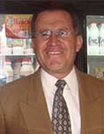 Ing. Carlos Vergara. Propietario y conductor de "Lacteos Huacar�z".