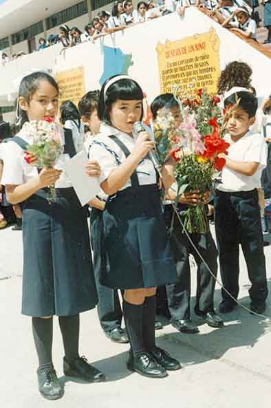 Actuaci�n del "D�a del Maestro". Chiclayo, 06 de Julio de 1994.
